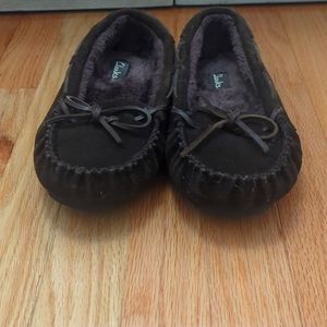 Clarks Women's Suede Moccasin Indoor and Outdoor Slipper